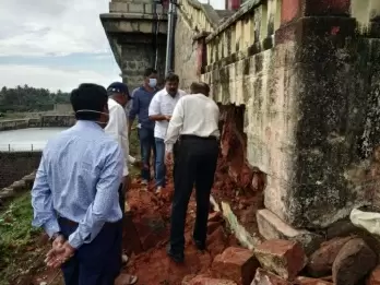 Portion of Brindvan Garden wall collapses, triggers panic near KRS dam